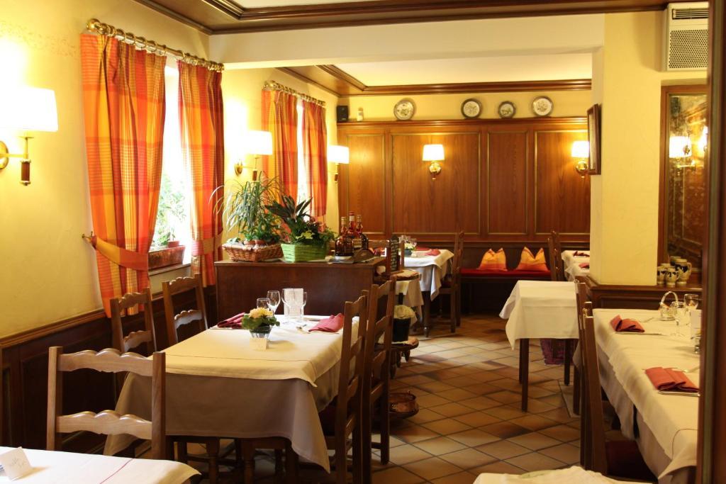 Restaurant A L'etoile Hotel 3*